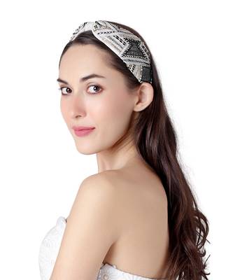 Joey & Pooh X Payal Singhal Hayley Headband 4