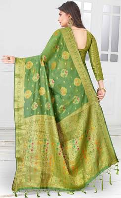 Green woven cotton saree with blouse 3