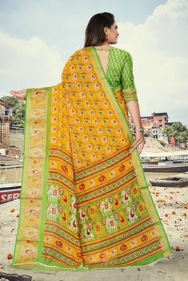 Yellow printed cotton silk saree with blouse 3