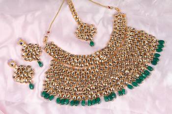 Green necklace-sets 5