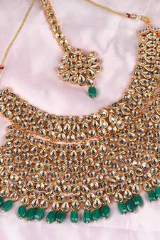 Green necklace-sets