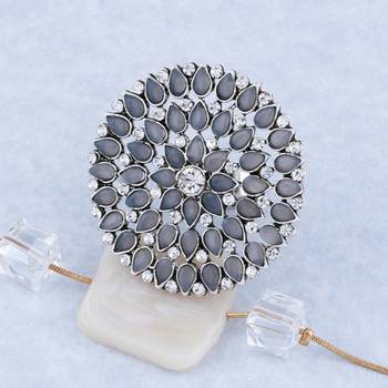 Traditional Stylish  Look Silver Tone  Adjustable Finger Ring For Women And Girl 1