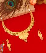 Gold cubic zirconia jewellery