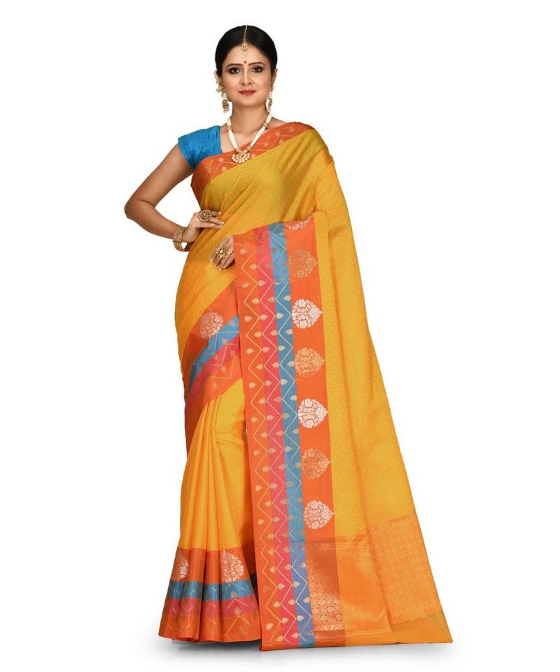 Gold Banarasi Woven Tanchoi Muslin Silk Saree With Blouse