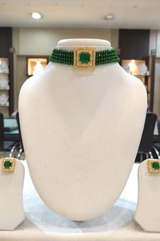 Green crystal chokers