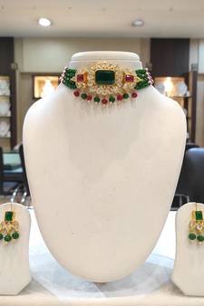 Multicolor crystal chokers