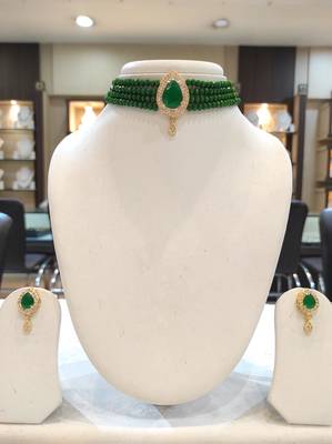 Green crystal chokers 1