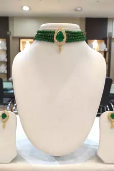 Green crystal chokers