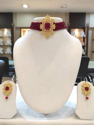 Maroon crystal chokers 1