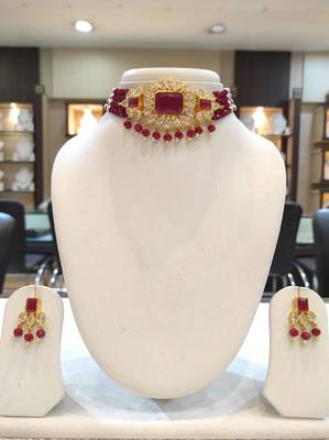 Maroon crystal chokers 1