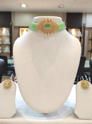 Green crystal chokers 1