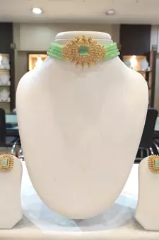 Green crystal chokers