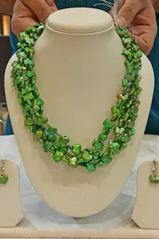 Green pearl necklace-sets