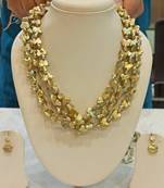 Beige pearl necklace-sets