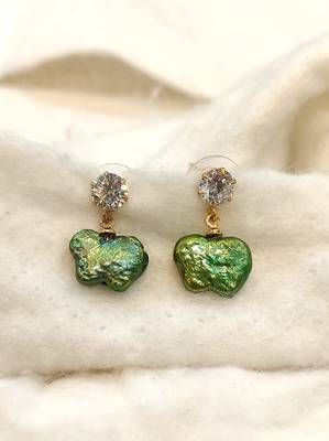 Green pearl earrings 1