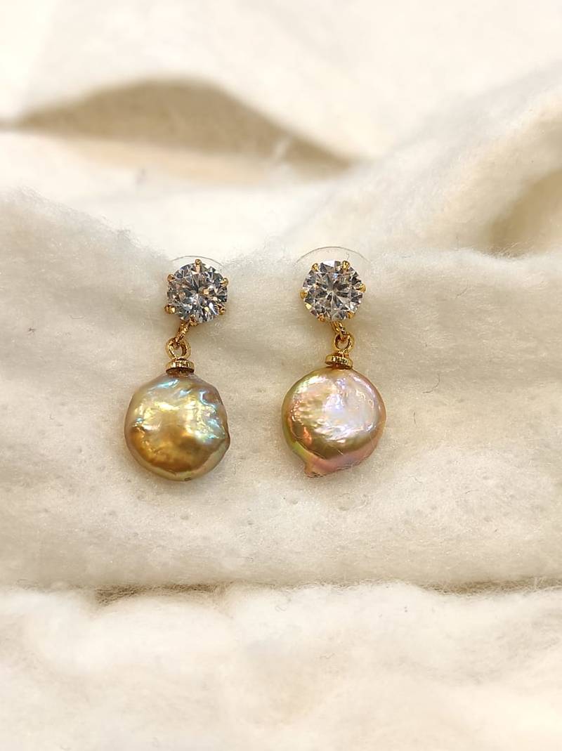 Multicolor pearl earrings