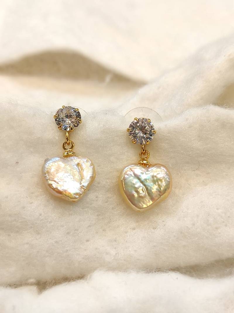 Multicolor pearl earrings
