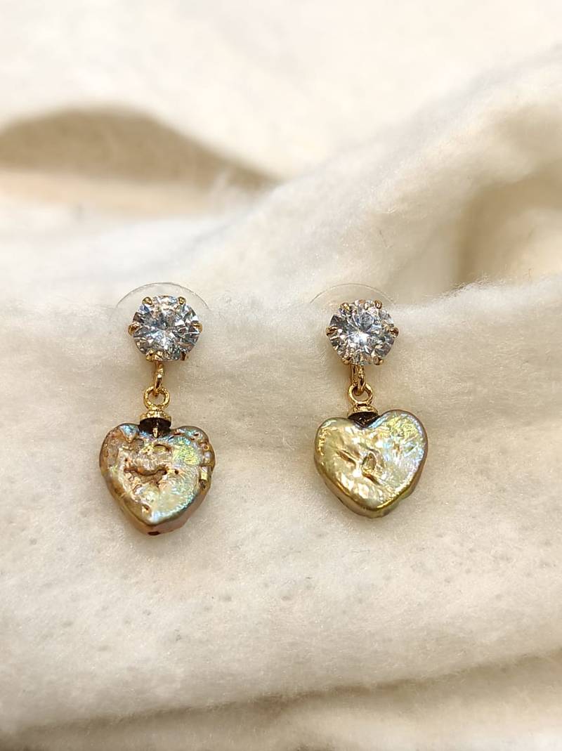 Multicolor pearl earrings