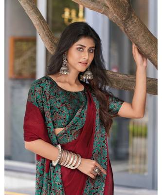Red printed chiffon saree with blouse 2