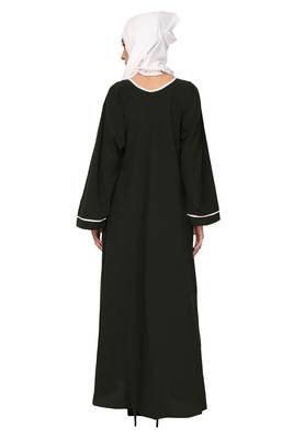  Ayeza Naqab ubmrella style abaya side button with embrodry Crepe Solid Abaya With Hijab (Mehdi green) 2
