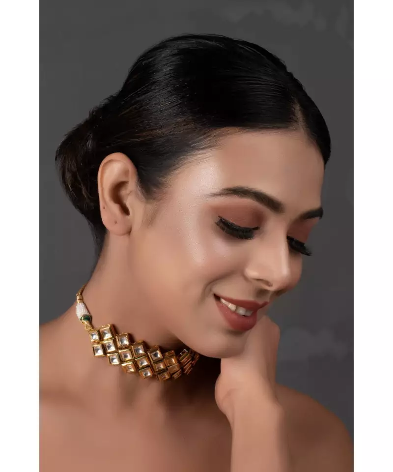 Handcrafted Kundan choker