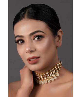 Ivory Beaded Handcrafted Kundan Choker 1
