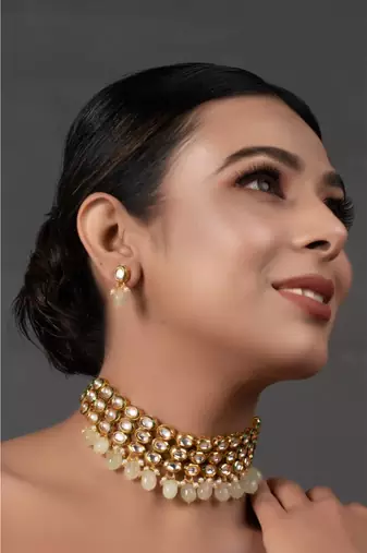 Ivory Beaded Handcrafted Kundan Choker With Earrings