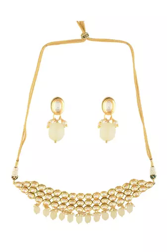 Ivory Beaded Handcrafted Kundan Choker With Earrings
