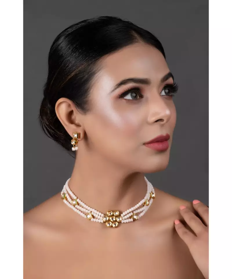 White Gold tone Kundan onyx Choker necklace with earrings