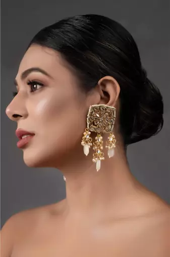 Cream Gold Toned  Kundan Earrings