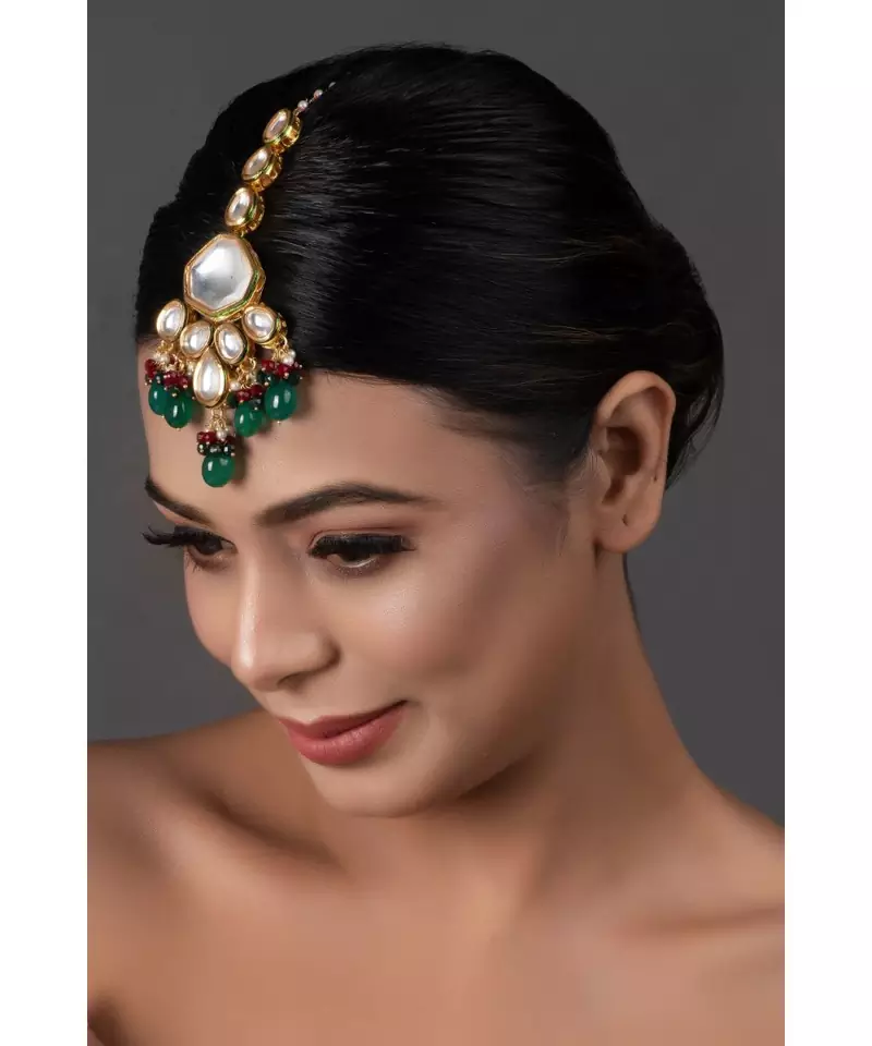 Emerald beaded Kundan inspired Mang Tikka