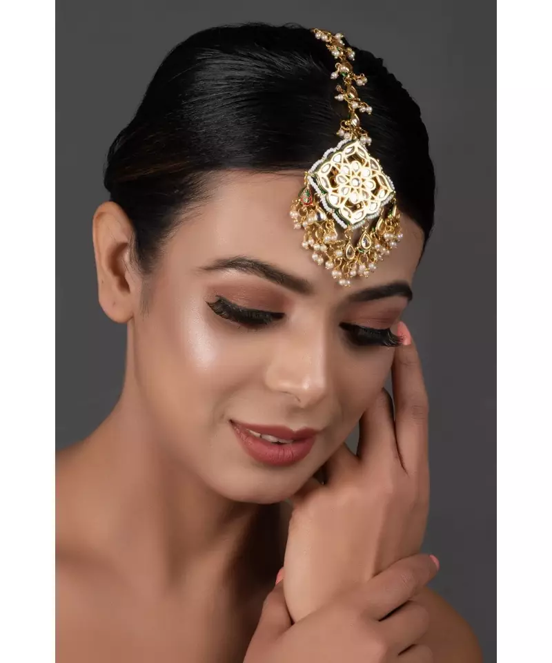Gold Tone Kundan Inspired Maang Tikka