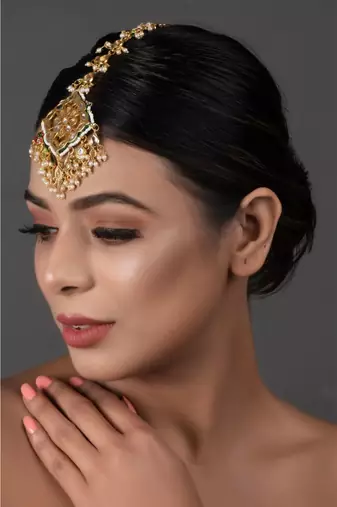 Gold Tone Kundan Inspired Maang Tikka
