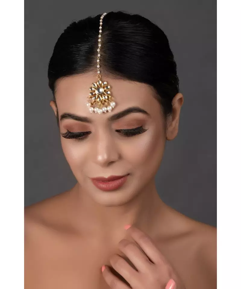 Gold Tone Kundan Maang Tikka with Pearls