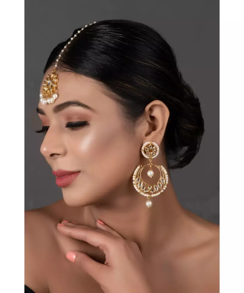 Pearl beaded Kundan Inspired Mang Tika with Chandbali