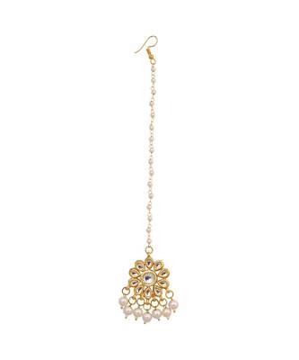 Pearl Beaded Kundan Inspired Mang Tika With Chandbali 4
