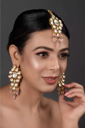 Classic Pink Gold Tone Kundan Maang Tikka With Earrings