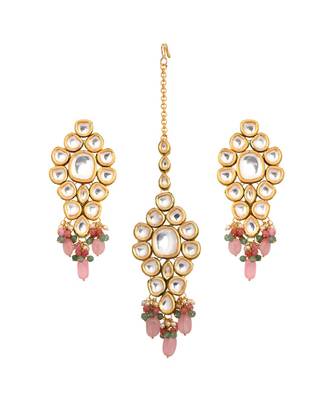 Classic Pink Gold Tone Kundan Maang Tikka With Earrings 3
