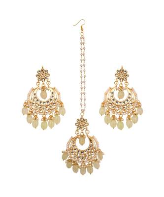 Cream Gold Toned  Kundan Inspired Mang Tika With Chanbali 2