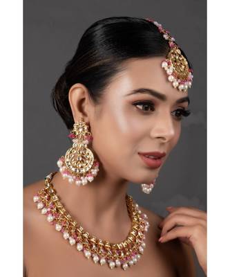 Pearl & Pink Gold Tone Kundan Necklace With Earrings and Maang Tikka 2