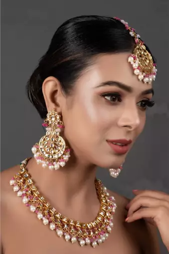 Pearl & Pink Gold Tone Kundan Necklace With Earrings and Maang Tikka