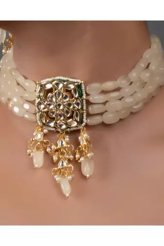 Cream Gold Tone Kundan Choker Set