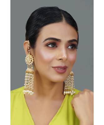 Kundan Floral Gold-Toned & White Classic Drop Earrings 5