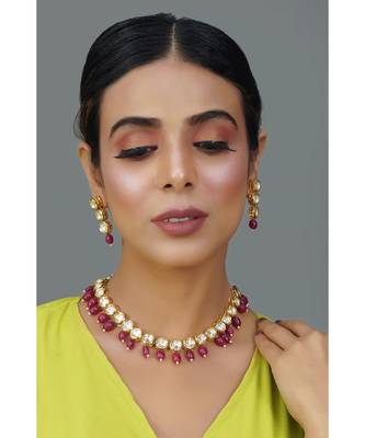 Maroon Gold Tone Kundan Necklace With Earrings 4