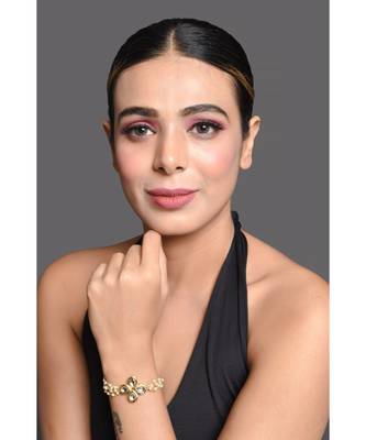 Red & White Gold Tone Kundan Bracelet 1
