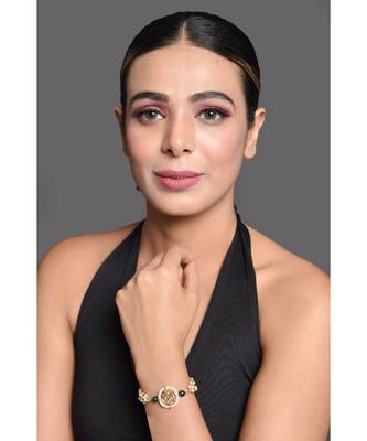 Kundan Floral Gold Tone bracelet 1
