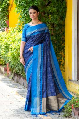 Green woven south silk saree with blouse 1