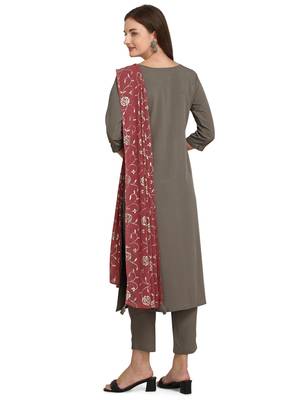 Grey Solid Poly Crepe Kurta with Pant and Dupatta 2