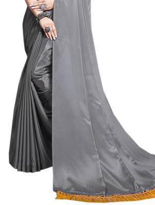 Grey plain chiffon saree with blouse 2