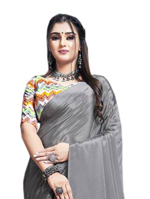 Grey plain chiffon saree with blouse 3